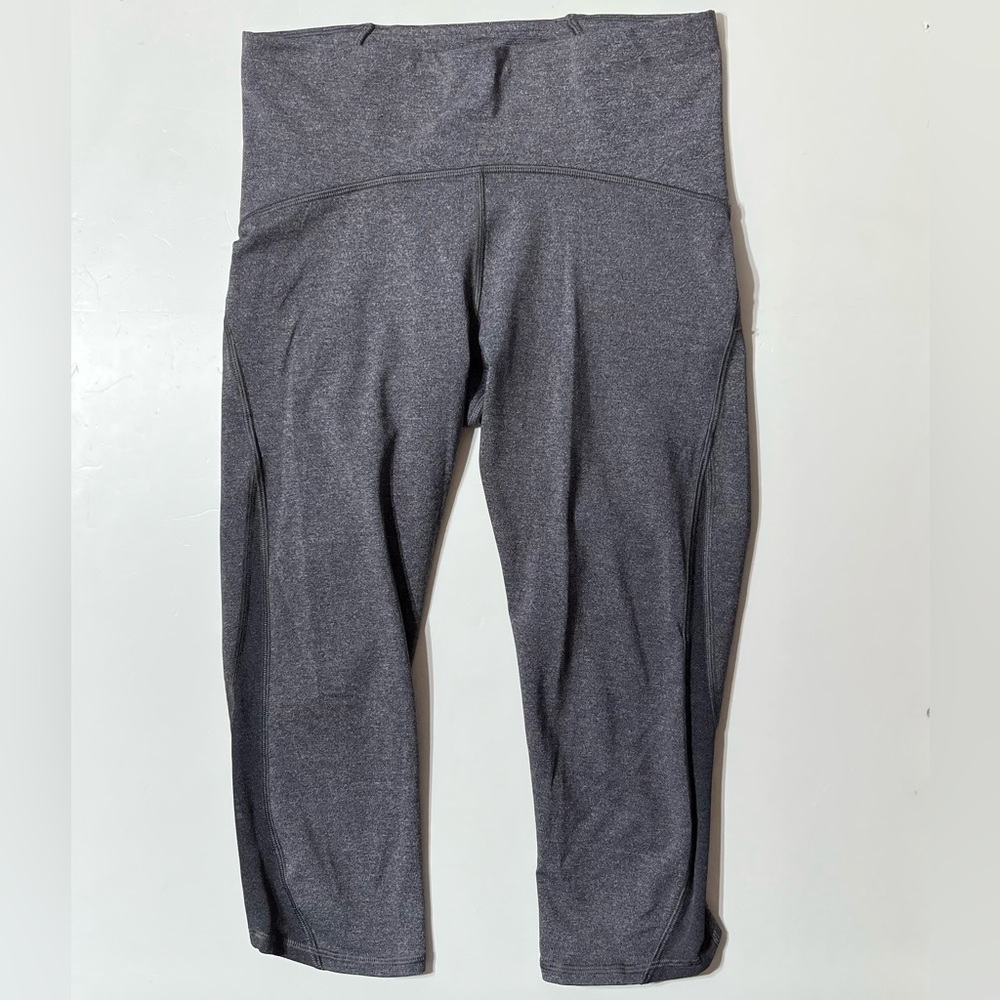 LULULEMON Crop Leggings Train Times Sz 6